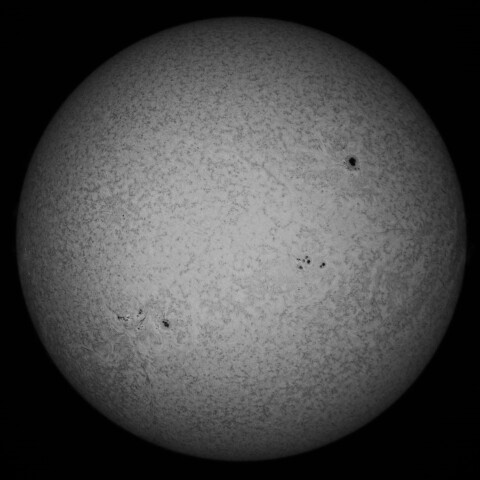 10/11昼の太陽(Hα少し長波長側)
