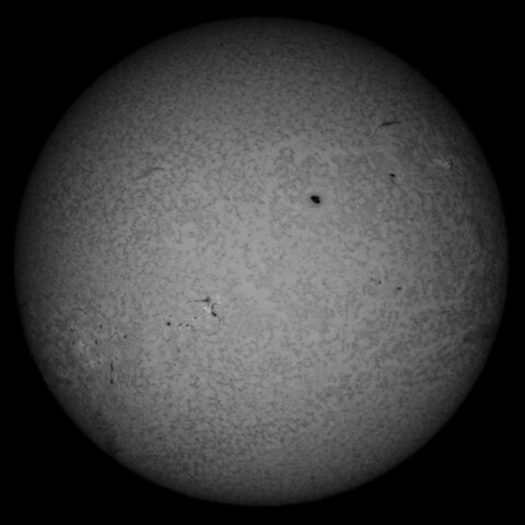 11/6昼の太陽(Hα少し長波長側)
