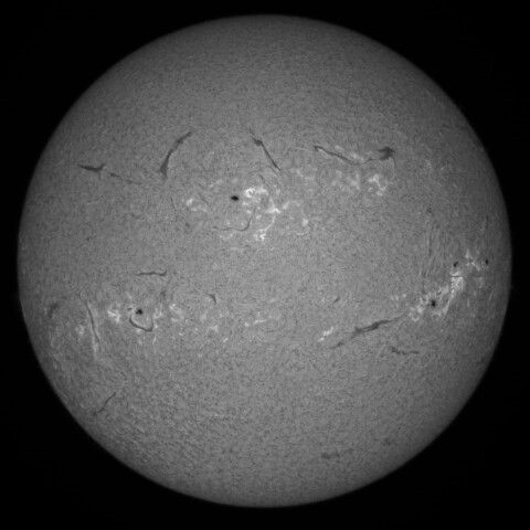 12/2昼の太陽(Hα中心付近)