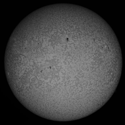 1/19午前中の太陽(Hα少し長波長側)