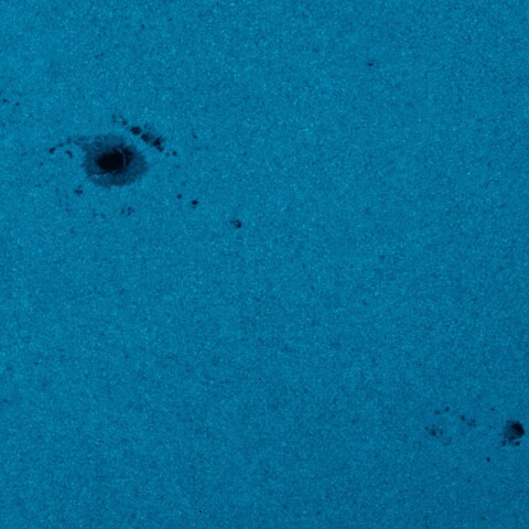 黒点半暗部周辺の現象(3990,3994)2/16