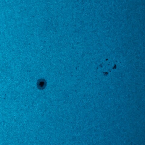 黒点半暗部周辺の現象(4028、4030)3/22