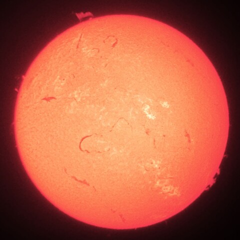 4/9昼の太陽(Hα中心付近・カラーにて)