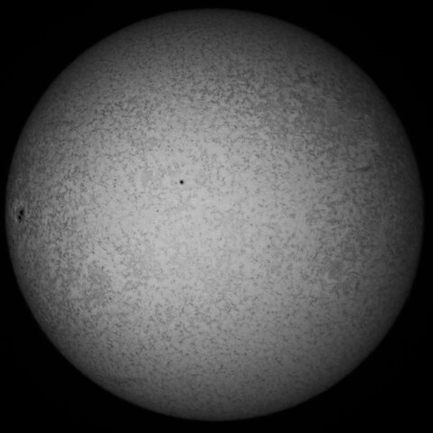 4/30朝の太陽(Hα少し長波長側)