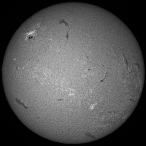 5/1昼の太陽(Hα中心付近)