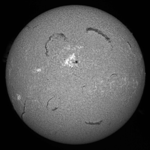 5/5の太陽(Hα中心付近)