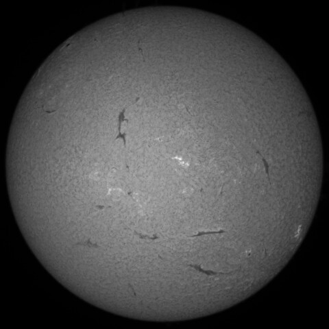 5/13昼の太陽(Hα中心付近)