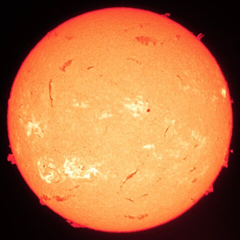 8/28朝の太陽(Hα中心付近・カラーにて)