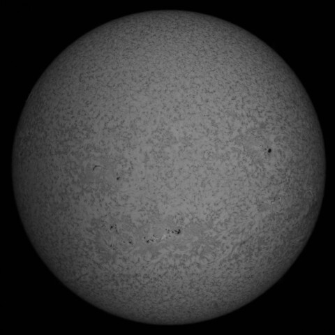 8/30朝の太陽(Hα少し長波長側)