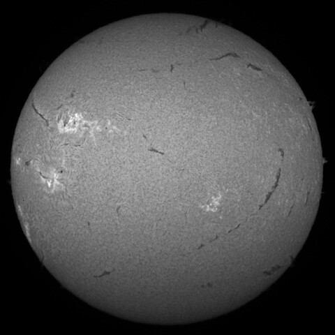 11/6昼の太陽(Hα中心付近)