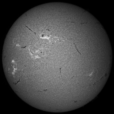11/8朝の太陽(Hα中心付近)