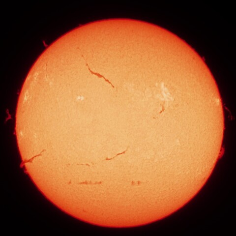 5/17昼の太陽(Hα中心付近・カラーにて)