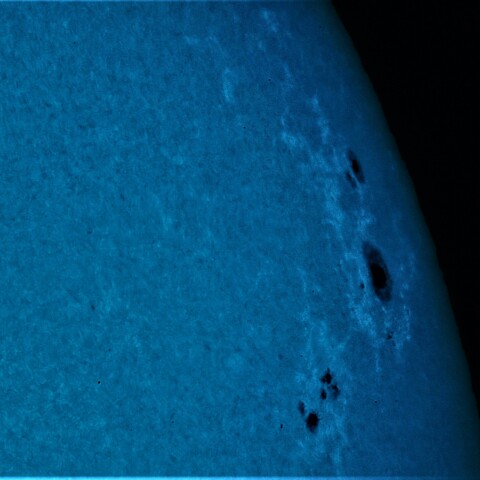 黒点半暗部周辺の現象(3285、3288)　5/3