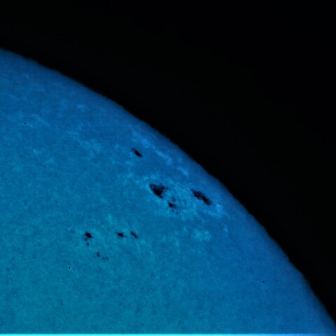 黒点半暗部周辺の現象(3302、3305、3308)