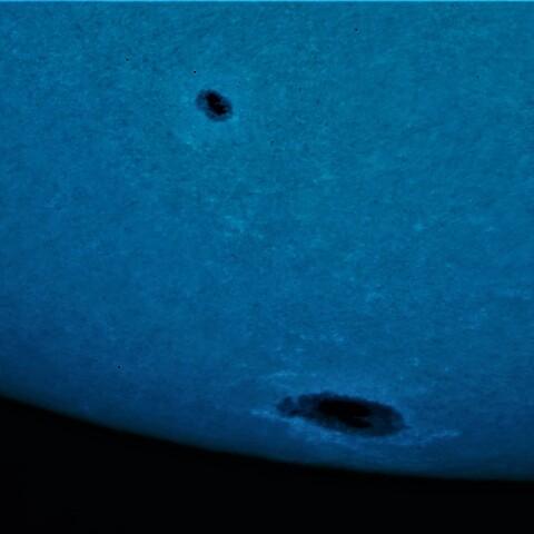 黒点半暗部周辺の現象(3362と大きい黒点)