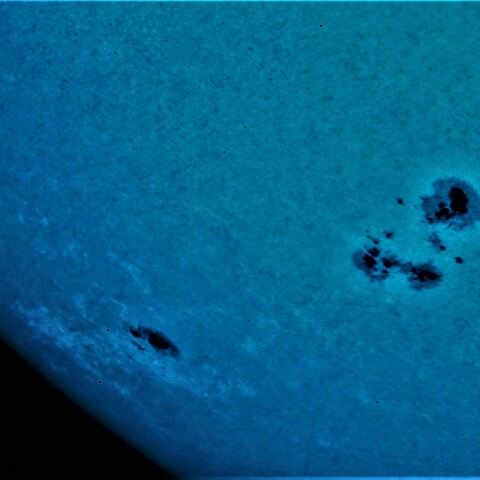 黒点半暗部周辺の現象(3386、3387)7/28