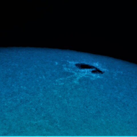 黒点半暗部周辺の現象(3386)フレア発生中