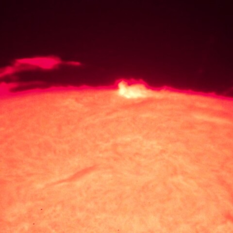 10/12朝の太陽(C6.6フレア)