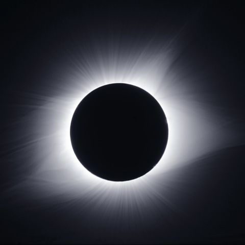 アメリカ皆既日食のコロナ