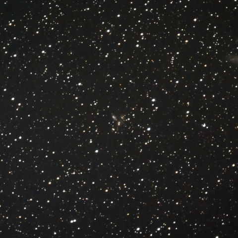 ステファンの5つ子銀河とNGC7331