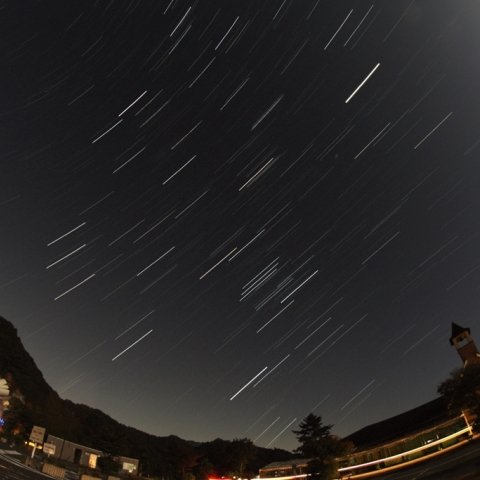 昇るオリオンと荒ぶる望遠鏡