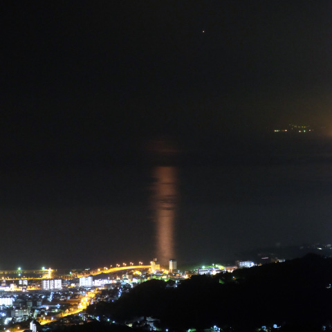 金星と月が接近