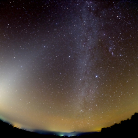 冬の天の川と黄道光