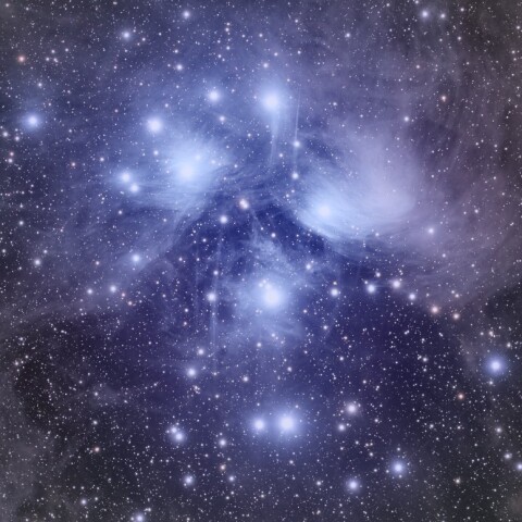 プレアデス星団と周辺のガス