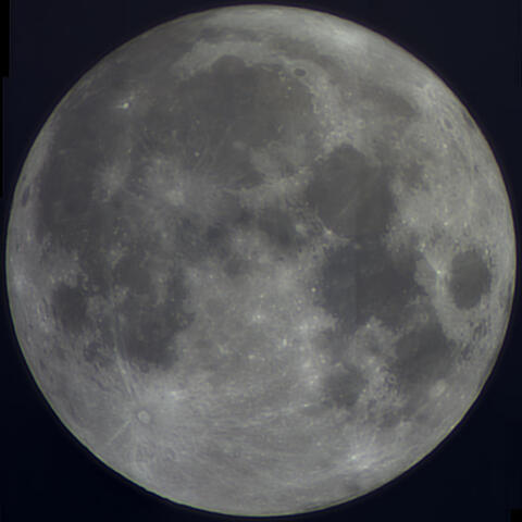 満月の約1時間前の月(月齢14.1)