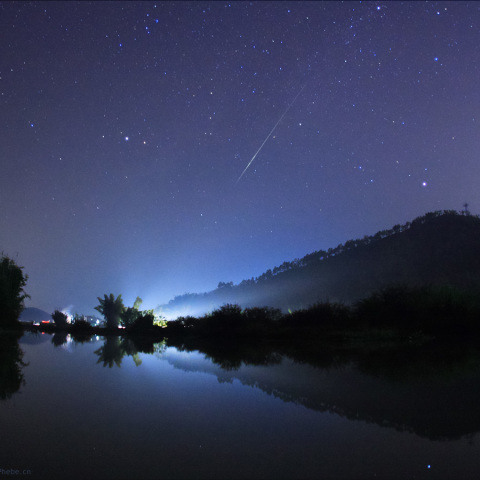 彦星と織姫星の流星