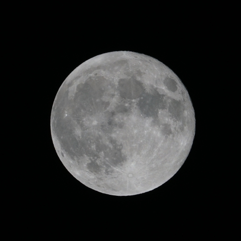 スーパームーン