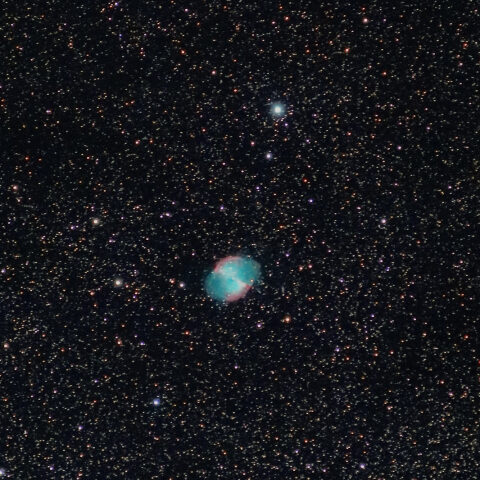 こぎつね座の惑星状星雲　M27