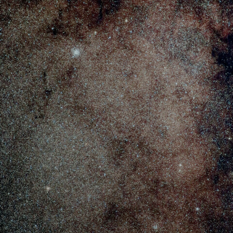 たて座のM11散開星団とM26散開星団