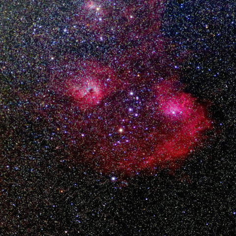 ぎょしゃ座　IC405とIC410