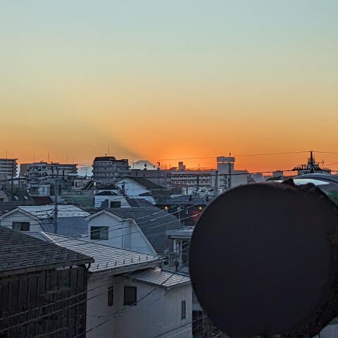 東京都板橋区から　富士山の影