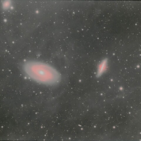 M81、82　及び分子雲