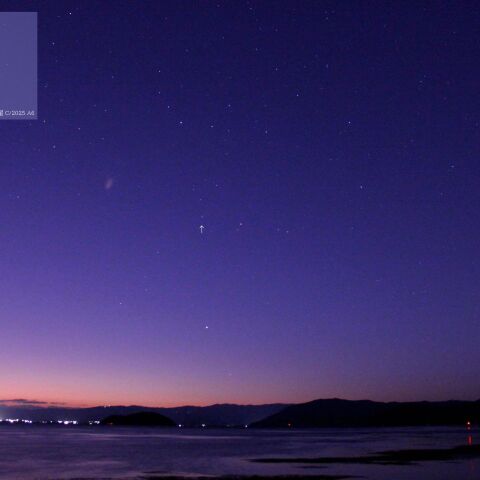 湖上のレモン彗星　