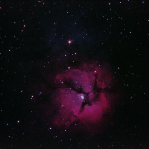 M20 (NGC6514) (三裂星雲)