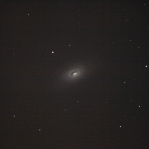 M64 黒眼星雲