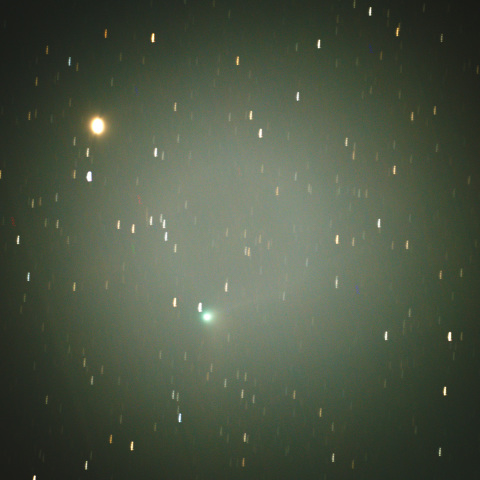 カタリナ彗星とアルクトゥールス1月1日