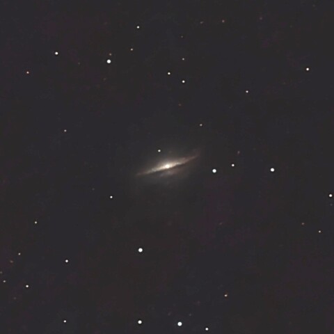 M104 ソンブレロ銀河