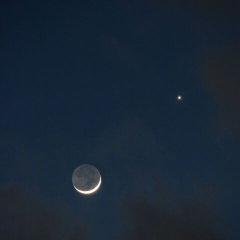 Moon-Venus_2023-0222-1812