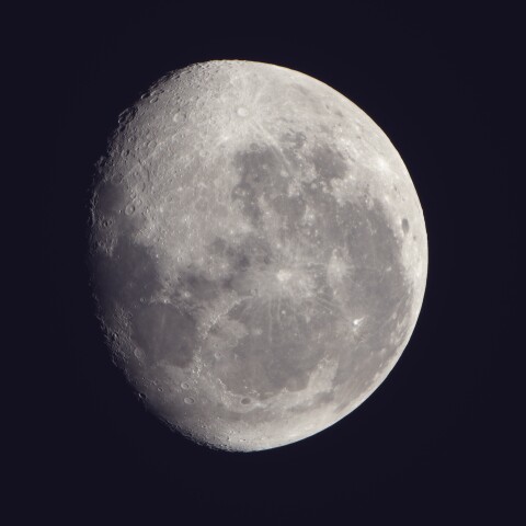 Moon_2023-04-09-1634UT (04-10-0134JST)