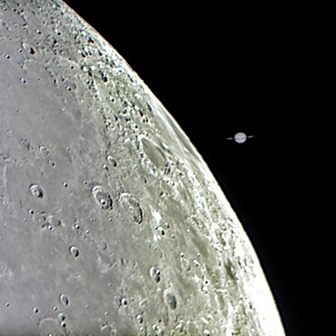 月と土星の接近  2024/12/08