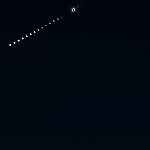 アメリカ皆既日食 連続撮影