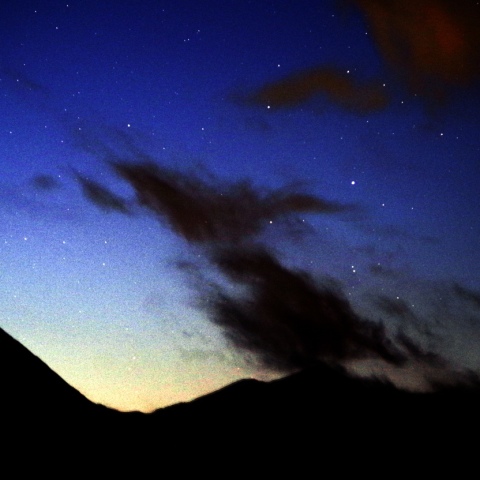 北アルプスに沈むラブジョイ彗星（C/2013 R1）