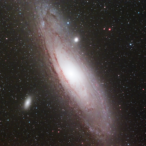 ギャラリー1： カラフルな光を放つ「星をつくる工場」、1億個の