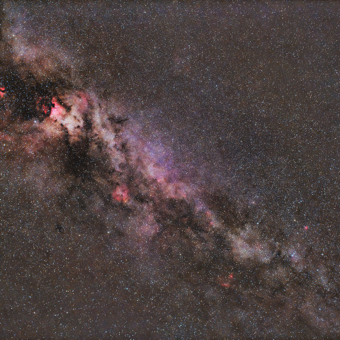 はくちょう座からカシオペア座への天の川