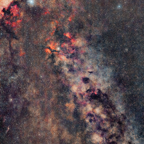 はくちょう座の銀河と星雲