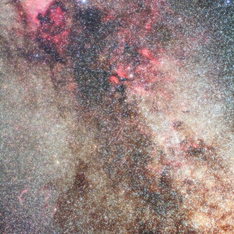 はくちょう座の銀河と散光星雲